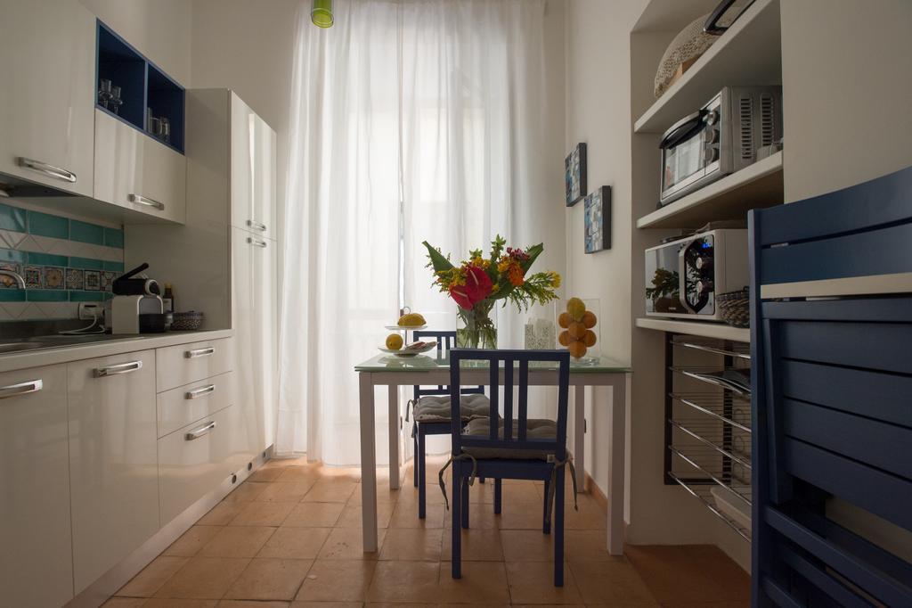 Boutique Apartment Al Duomo Salerno Esterno foto