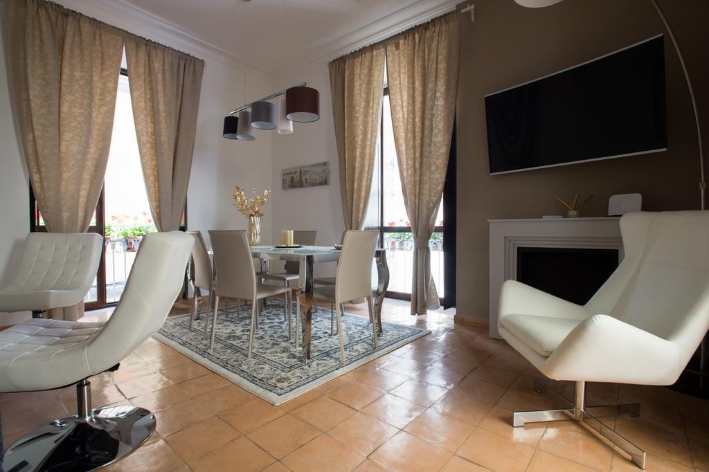 Boutique Apartment Al Duomo Salerno Esterno foto